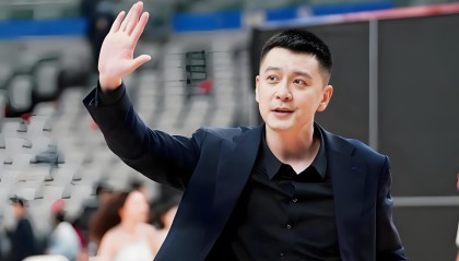 输青岛16分！杨鸣中肯点评，指出了3大输球的原因